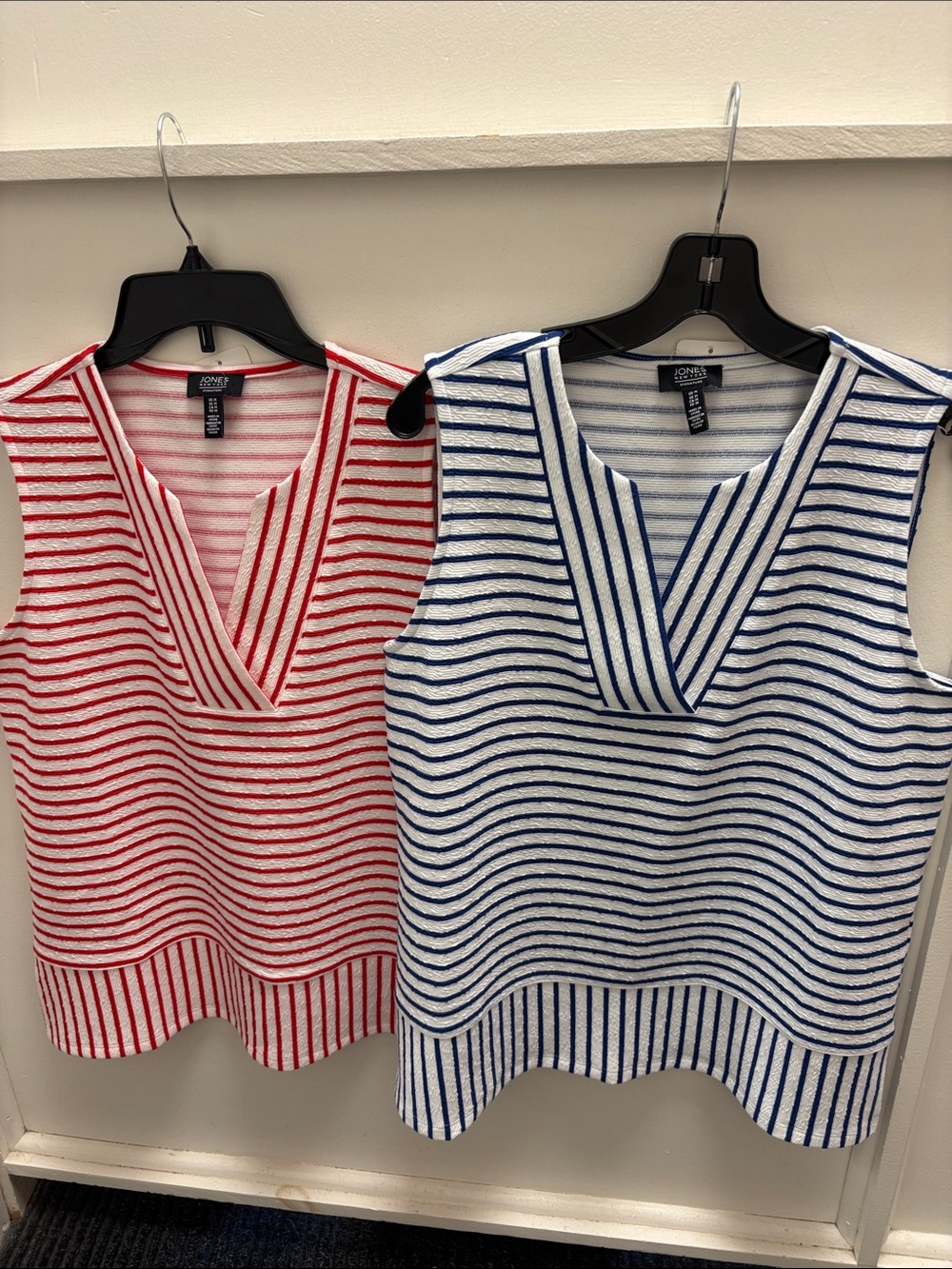 Jones New York Red and Blue Striped Sleeveless Knit Tops